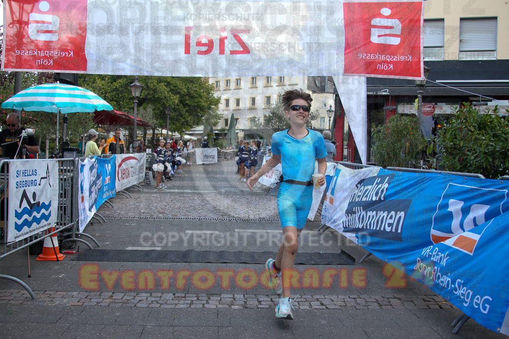 250824_1157_EV4_9121 | Sportfotografie im Rhein-Sieg Kreis, Köln, Bonn, NRW, Rheinland Pfalz, Hessen, etc. Unser Tätigkeitsfeld umfasst den Laufsport vom Volkslauf über den Marathon, Duathlon, Triathon bis zum Ultralauf wie Kölnpfad Ultra oder Schindertrail.