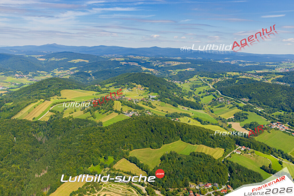 Luftbild Vs Google Maps  Neureut  Freyung -Das Luftbild wurde 2025 vom UL-Flugzeug heraus erstellt ( keine Drohne ) - Hochauflösende Luftaufnahme -Nicht vergleichbar mit Google Maps oder Satelittenbilder- Die Geschenkidee !Mit Lizenz und Bildrechte bestellbar