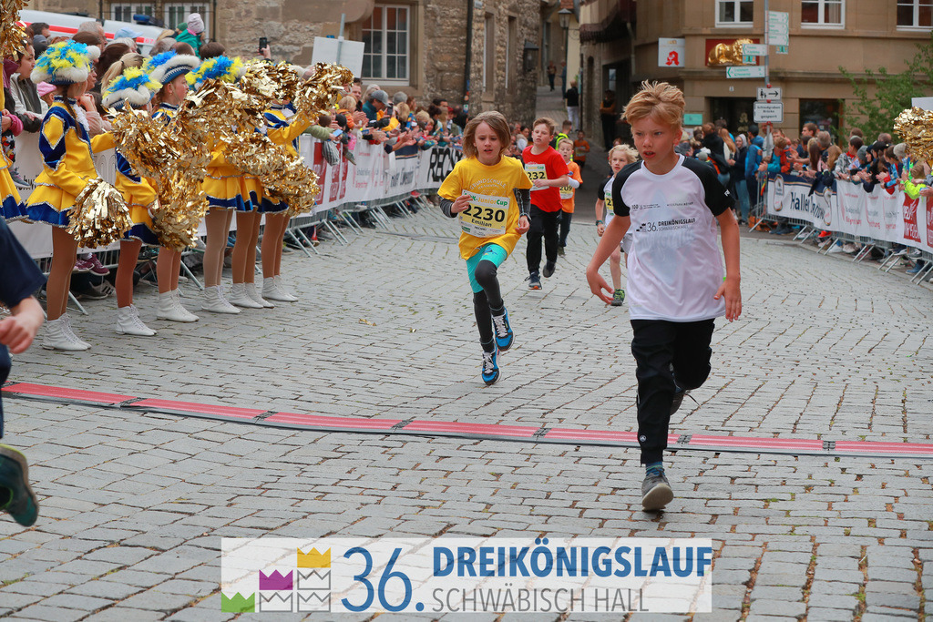 AOK Junior Cup 400m | 3Königslauf 2022 AOK Junior Cup 400m - Realisiert mit Pictrs.com