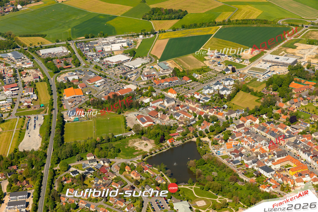 Das Luftbild zeigt :  Kemnath - Die Luftaufnahme wurde 2024 vom UL-Flugzeug aus erstellt ( keine Drohne ) - Hochauflösende Luftaufnahme - Für grossformatige Ausdrucke geeignet. Die Geschenkidee !Mit Lizenz und Bildrechte bestellbar