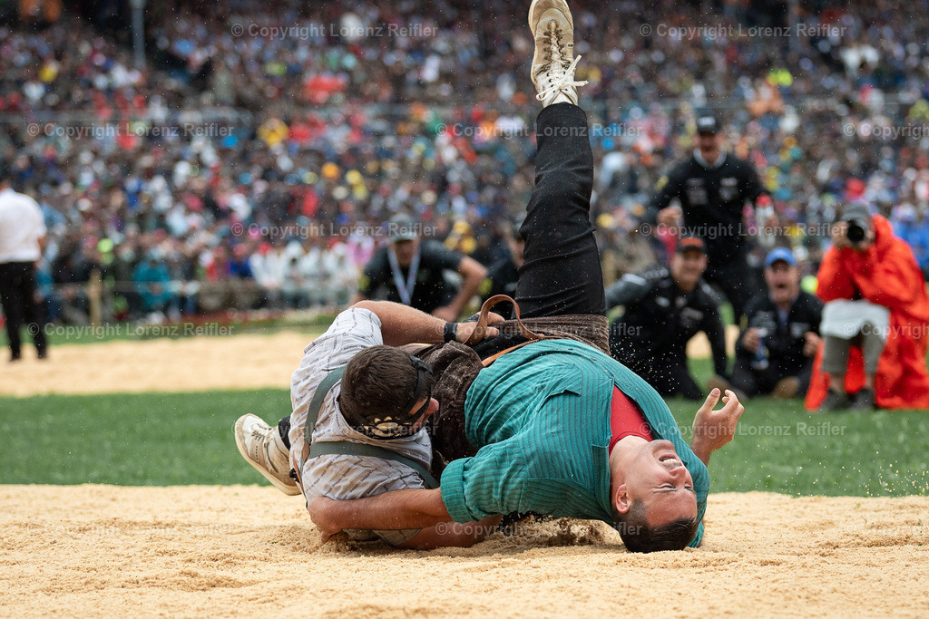 Schwingen -  ESAF Samstag 2025 | Mollis, 30.8.25, Schwingen - ESAF Samstag.Ramseier Fritz (l, Süderen), Strebel Joel (r, Aristau)