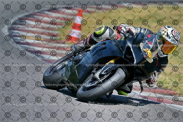 25bt04-0595 | markuskiefer.com - Realisiert mit Pictrs.com