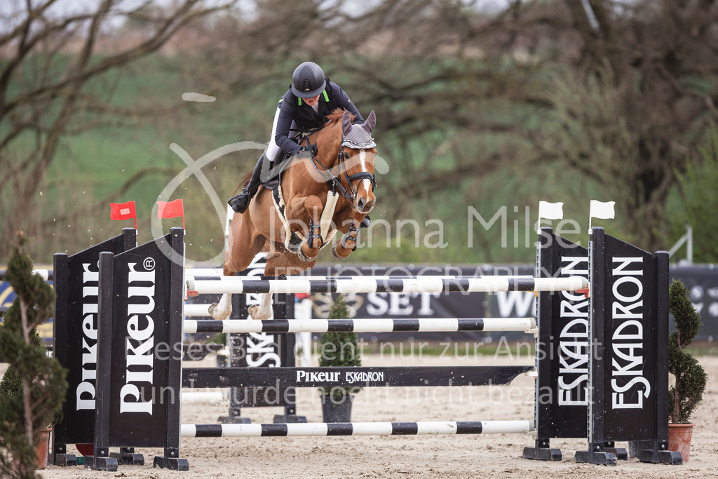 250416_S-Springen-538 | Deine schönsten Turniermomente als professionelle Fotos! Entdecke hochwertige Pferdesport-Fotografie im Online-Shop. Jetzt Fotos finden & bestellen!