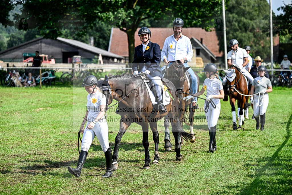 Reitturnier Hasbergen | Entdecke hochwertige Reitturnierfotos von Foto Oger. Professionell, emotional und authentisch – jetzt Lieblingsmomente im Shop bestellen. - Realisiert mit Pictrs.com