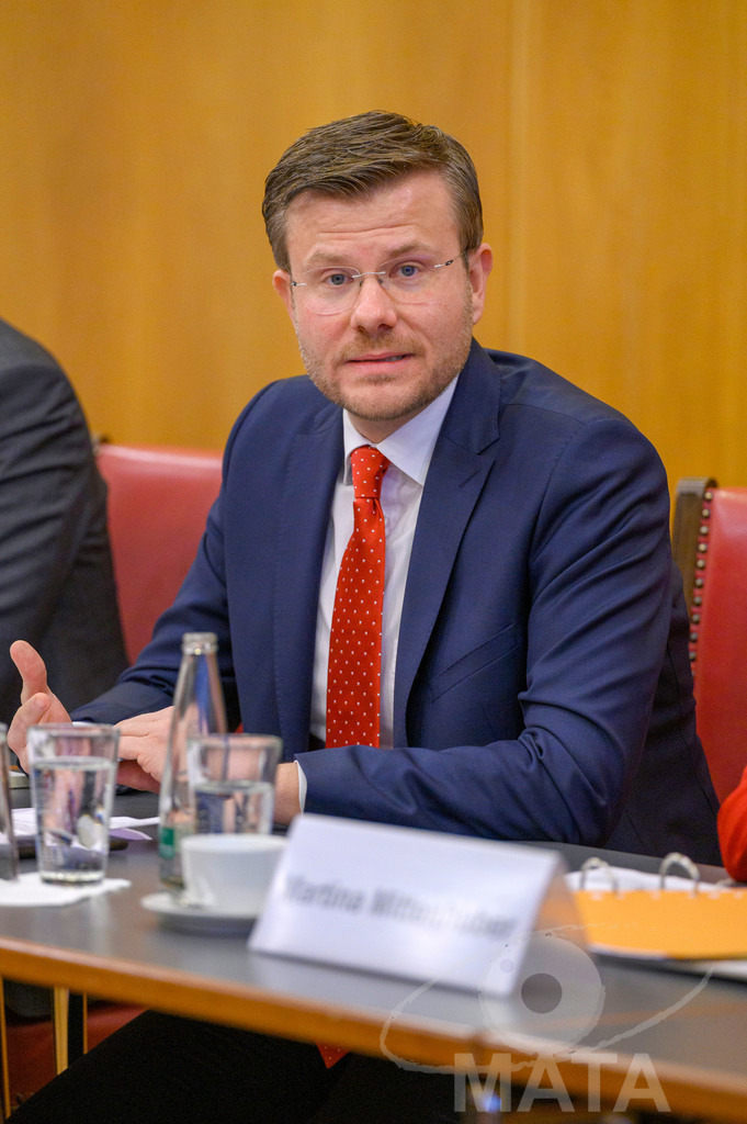 _DWI1433 | MATA IndoCon - Realisiert mit Pictrs.com