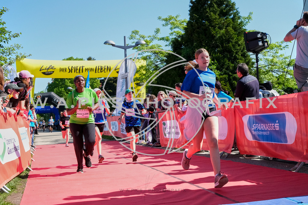 ..... | LINZ,AUSTRIA,27.April 24, Int. 3 Brückenlauf Linz  , Image shows: Photo: WAPICS / Michael ring