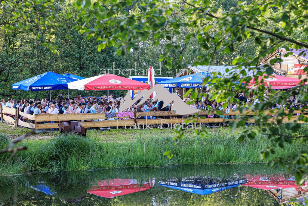 OE7A3762 | freie Plätze im Biergarten waren eher Mangelware