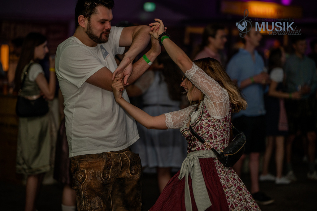 DSC_3699 | "Fussifoto.com – Ihr Ansprechpartner für hochwertige Fotografie! Entdecken Sie kreative Bilder und professionelle Dienstleistungen. Kontaktieren Sie uns für Ihre Projekte!"