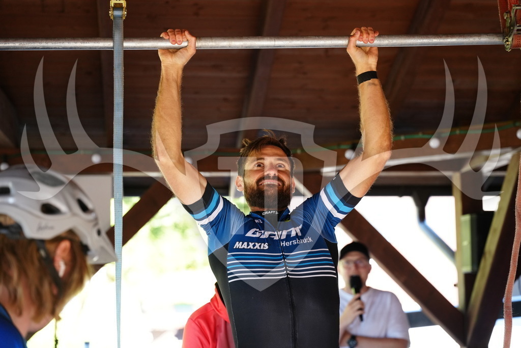 FC101104 | Fotogalerie der Treibjagd im Dunkelwald - Dein MTB Etappenrennen im Erzgebirge - Realisiert mit Pictrs.com
