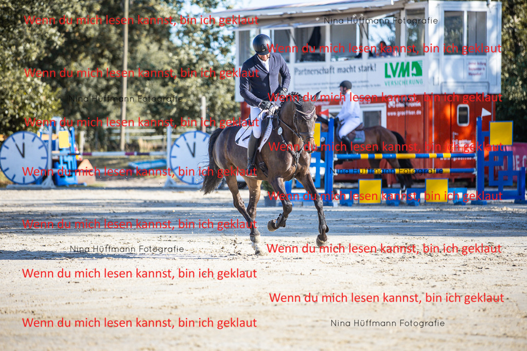 BK1A6021 | Turnierbilder Turnierfotos Nina Hüffmann Turnierfotografie Pferdefotografie Tierzeichnung Haustierzeichnung Pferdezeichnung Hundezeichnung Videograf  - Realisiert mit Pictrs.com