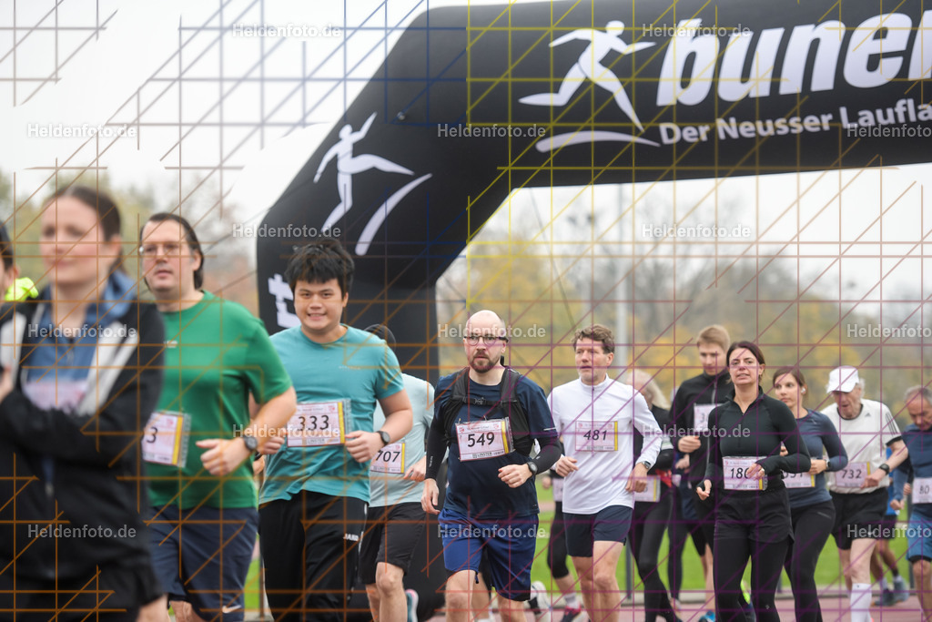 Neusser Erftlauf 2025  | 15km Neusser Erftlauf 2025 Foto: Heldenfoto.de
