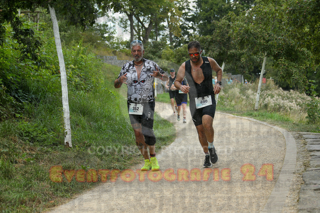 250824_1402_EX1_4742 | Sportfotografie im Rhein-Sieg Kreis, Köln, Bonn, NRW, Rheinland Pfalz, Hessen, etc. Unser Tätigkeitsfeld umfasst den Laufsport vom Volkslauf über den Marathon, Duathlon, Triathon bis zum Ultralauf wie Kölnpfad Ultra oder Schindertrail.
