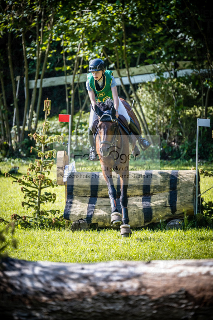 Vielseitigkeitsturnier Melle Oldendorf | Entdecke hochwertige Reitturnierfotos von Foto Oger. Professionell, emotional und authentisch – jetzt Lieblingsmomente im Shop bestellen.Deutschlandweite Turnierfotografie. - Realisiert mit Pictrs.com