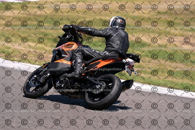 26bt04-1310 | markuskiefer.com - Realisiert mit Pictrs.com