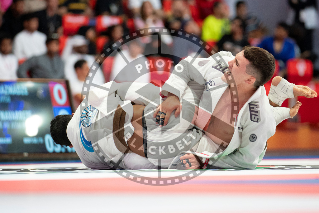 20231109PBB5482 | Fighters compete during the AJP World Professional Championship in the Mubadala Arena in Abu Dhabi, Arab United Emirates, on November 9, 2023.