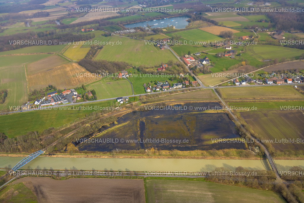 Hamm240306047 | Luftbild, Brachfläche zwischen 
Alter Uentroper Weg und Geithenkamp am Datteln-Hamm-Kanal mit 
Eisenbahnbrücke, hinten Wohnhäuser und die Wasserskianlage, Uentrop, Hamm, Ruhrgebiet, Nordrhein-Westfalen, Deutschland