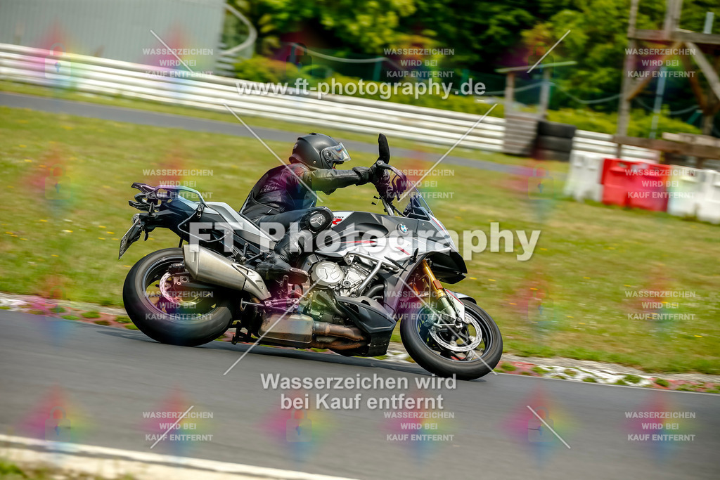 VBK-4752 | Hier findet Ihr Bilder von Touristenfahrten auf der Nürburgring Nordschleife oder von anderen Veranstaltungen die ich besucht habe. Viel Spass beim Durch Schauen 