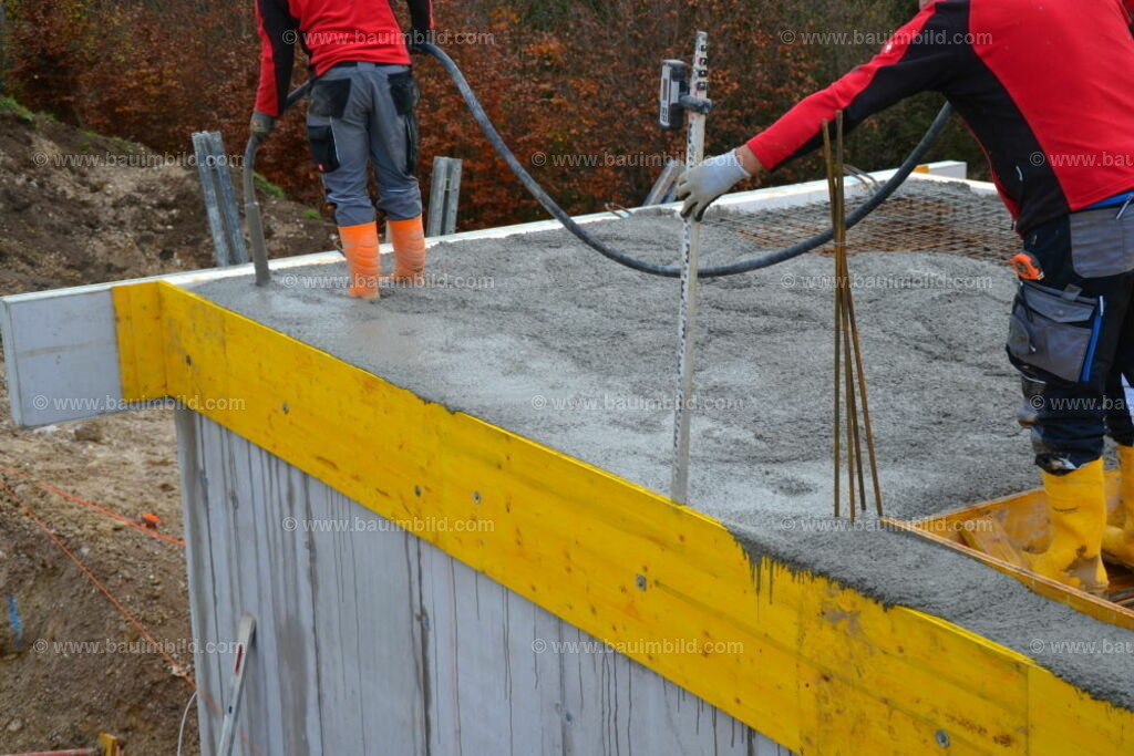 bib-lg04-betonarbeiten-decken-0673 | Nach LV-Leistungsgruppen sortierte Detailfotos über den Bau eines Hauses. Alle Hausbau-Bilder direkt vom Urheber und Autor der Website Haus-Selber-Bauen.com