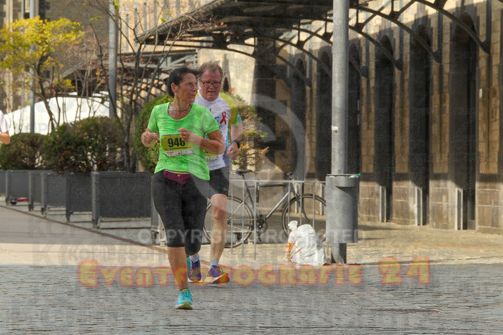 250920_1527_EV4_8866 | Sportfotografie im Rhein-Sieg Kreis, Köln, Bonn, NRW, Rheinland Pfalz, Hessen, etc. Unser Tätigkeitsfeld umfasst den Laufsport vom Volkslauf über den Marathon, Duathlon, Triathon bis zum Ultralauf wie Kölnpfad Ultra oder Schindertrail.