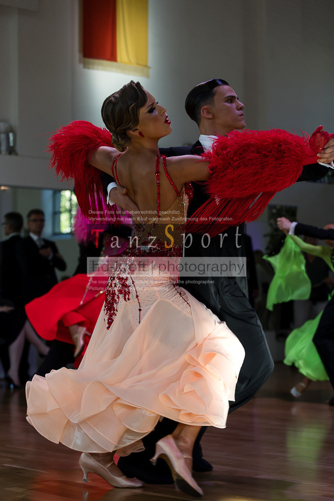 20240615_DM-Jun2-Kombi_11127 | Tanzsportbilder, Standardtanz, Lateintanz, WDSF, DTV, LTVB, dancecomp, goc, hessen tanzt, blaues band der spree, walzer, tango, wiener walzer, slowfox, quickstepp, samba, rumba, cha-cha-cha, paso doble. jive, hd-kroft photography, turniertanzsport