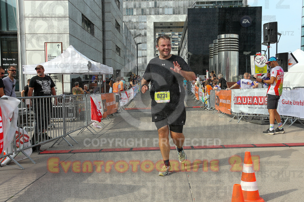 250920_1537_EX1_0223 | Sportfotografie im Rhein-Sieg Kreis, Köln, Bonn, NRW, Rheinland Pfalz, Hessen, etc. Unser Tätigkeitsfeld umfasst den Laufsport vom Volkslauf über den Marathon, Duathlon, Triathon bis zum Ultralauf wie Kölnpfad Ultra oder Schindertrail.