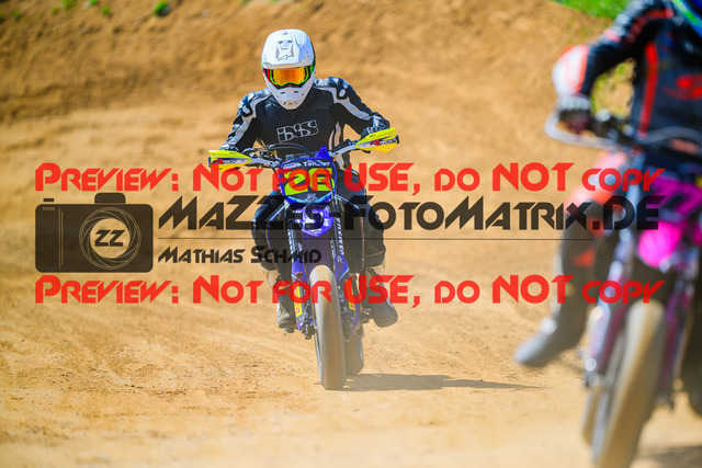 MaZZes_FotoMatrix_240511_6007705_2182 | UE40