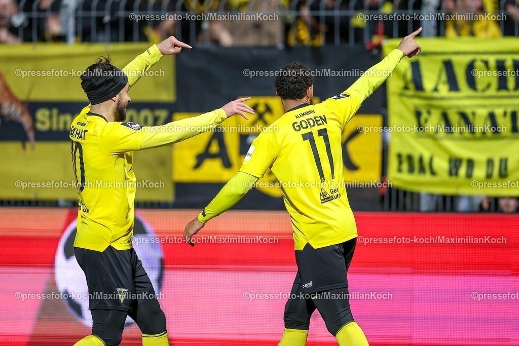 FCVK14022501035 | 14.02.2025, Fußball, FC Viktoria Köln – Alemannia Aachen, 3.Liga, Sportpark Höhenberg, Saison 2024 2025: Torjubel nach dem 1:0 durch Torschütze Kevin Goden (Alemannia Aachen #11). Zusammen mit Anas Bakhat (Alemannia Aachen #10)DFB regulations prohibit any use of photographs as image sequences and or quasi-video.