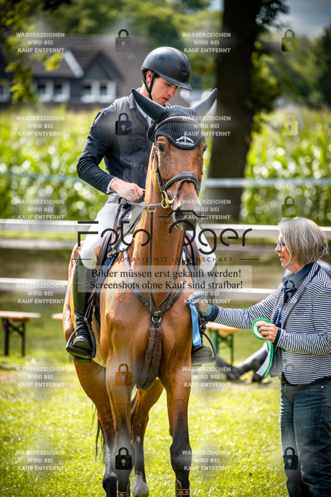 A3_2026-07 - Recke-7-0025 | Entdecke hochwertige Reitturnierfotos von Foto Oger. Professionell, emotional und authentisch – jetzt Lieblingsmomente im Shop bestellen.Deutschlandweite Turnierfotografie. - Realisiert mit Pictrs.com
