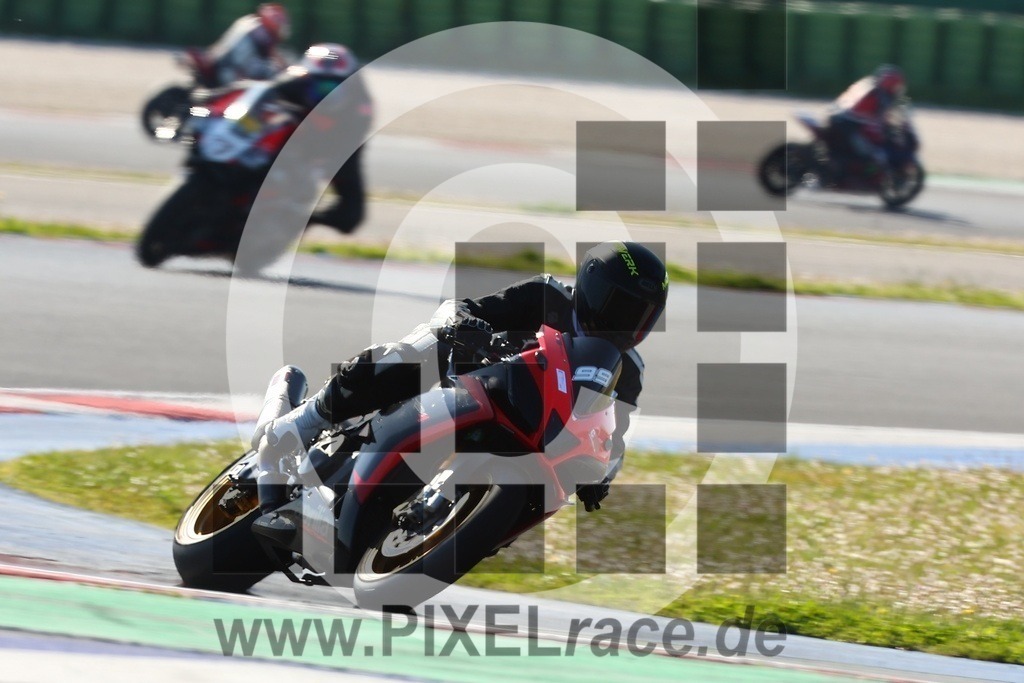 0099-20260404_06782 | Schöne Erinnerungen an spannende Momente - das festzuhalten ist unser Job. PIXELrace.de ist seit 2003 auf den Rennstrecken Europas unterwegs um die Action draußen beim Fahren und die wunderbare Stimmung imm Fahrerlager für euch einzufangen.