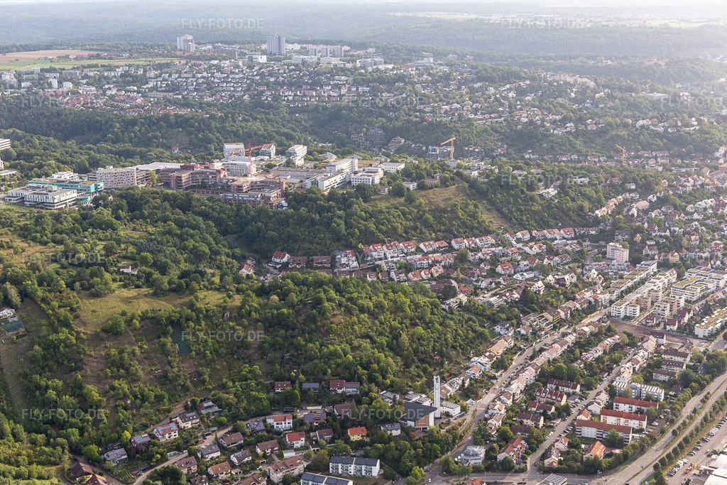 Luftbild: Universitätsklinikum Tübingen im Ortsteil Weststadt in Tübingen im Bundesland Baden-Württemberg in Deutschland. Foto: IMG_008472.jpg vom 27.08.2020 durch Werner Riehm/FLY-FOTO.de