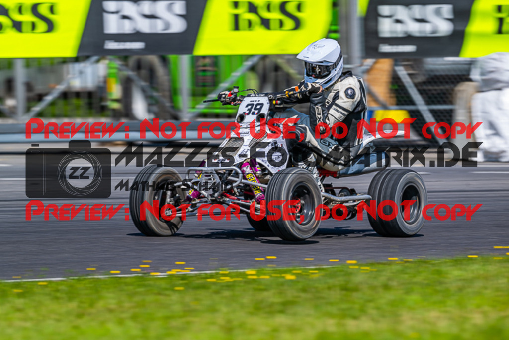 MaZZes_FotoMatrix_230527_8727 | QUAD