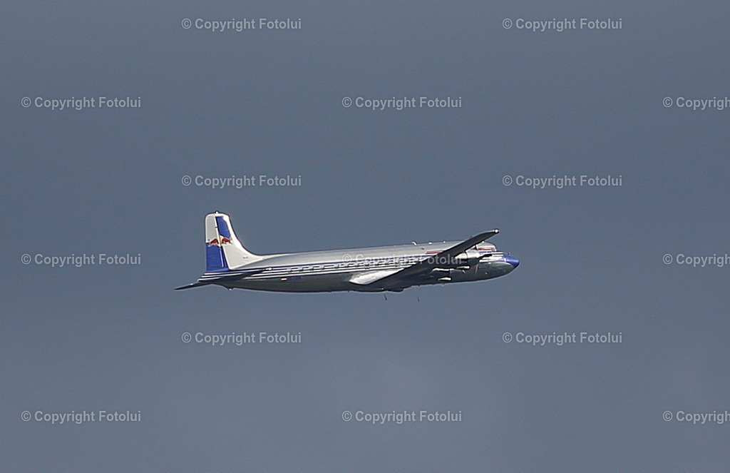 A_LUI_181025_14 | SPORT,FUSSBALL,REGIONALLIGA MITTE ASKOE OEDT-UNION GURTEN 18.10.2025 IM BILD: RED BULL DOUGLAS  DC -6B FOTO:FOTOLUI