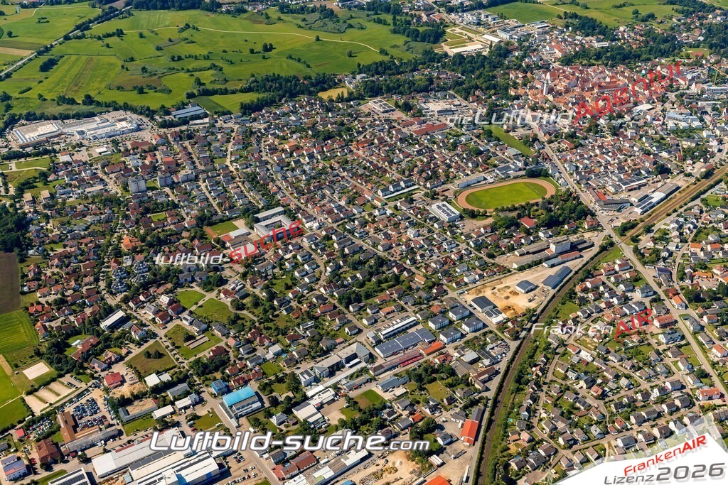 Luftaufnahme der Stadt Abensberg - Die Luftaufnahme wurde 2025 vom UL-Flugzeug heraus erstellt ( keine Drohne ) - Hochauflösende Luftaufnahme - für professionelle Ausdrucke geeignet. Die Geschenkidee !Mit Lizenz und Bildrechte bestellbar