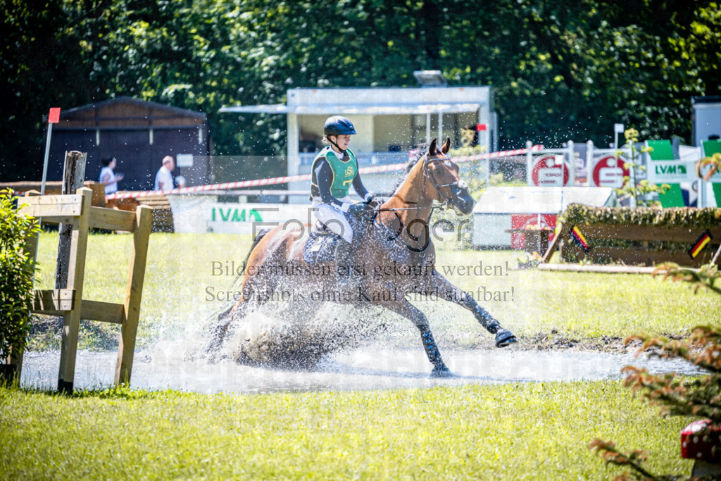 Vielseitigkeitsturnier Melle Oldendorf | Entdecke hochwertige Reitturnierfotos von Foto Oger. Professionell, emotional und authentisch – jetzt Lieblingsmomente im Shop bestellen.Deutschlandweite Turnierfotografie. - Realisiert mit Pictrs.com