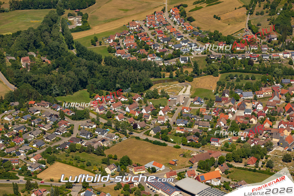 Aktuelles Luftbild von  Bühlertann - Die Luftaufnahme wurde 2022 mittels UL-Flugzeug erstellt ( keine Drohne ) - hochauflösende Kamera-Systeme von  Canon -Beste Qualität - Für grossformatige Ausdrucke geeignet. Die Geschenkidee !