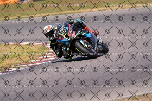 26bt04-1674 | markuskiefer.com - Realisiert mit Pictrs.com