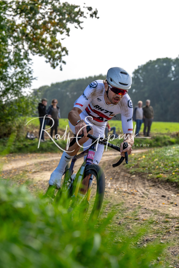Ralf Eppink Photography 20251012_DSC04306 | Sportfotografie, Eventfotografie, Porträtfotografie, Radsport Fotograf, Triathlon Fotograf, Düsseldorf Fotograf, Köln Fotograf, Actionfotografie, Teamfotografie, Peoplefotografie, Business Portraits, Veranstaltungsfotografie, Reportagefotografie - Realisiert mit Pictrs.com