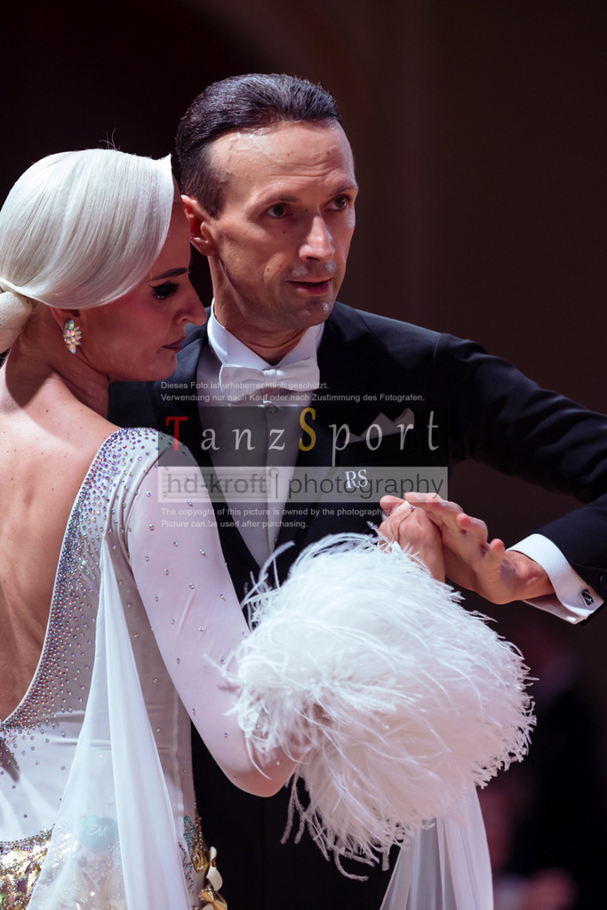 20250705_WDSF_Open_SenII_Std-dC25-2816 | Tanzsportbilder, Standardtanz, Lateintanz, WDSF, DTV, LTVB, dancecomp, goc, hessen tanzt, blaues band der spree, walzer, tango, wiener walzer, slowfox, quickstepp, samba, rumba, cha-cha-cha, paso doble. jive, hd-kroft photography, turniertanzsport