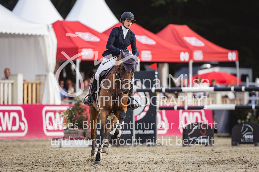 230903_HKM-BCH_Finale6j-138 | Deine schönsten Turniermomente als professionelle Fotos! Entdecke hochwertige Pferdesport-Fotografie im Online-Shop. Jetzt Fotos finden & bestellen!