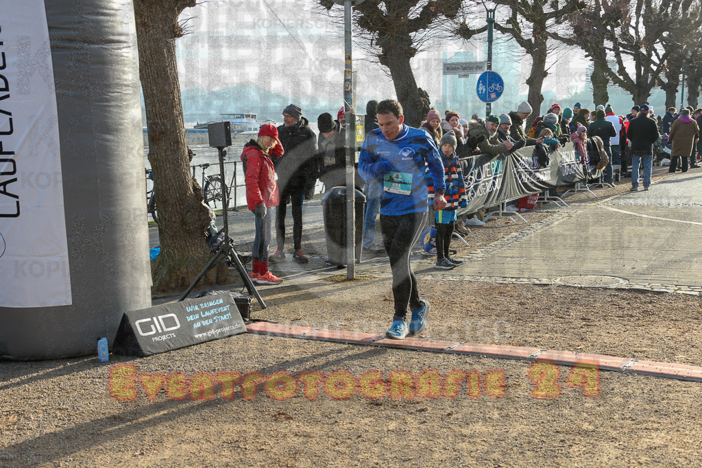 241231_1154_EX1_2874 | Sportfotografie im Rhein-Sieg Kreis, Köln, Bonn, NRW, Rheinland Pfalz, Hessen, etc. Unser Tätigkeitsfeld umfasst den Laufsport vom Volkslauf über den Marathon, Duathlon, Triathon bis zum Ultralauf wie Kölnpfad Ultra oder Schindertrail.