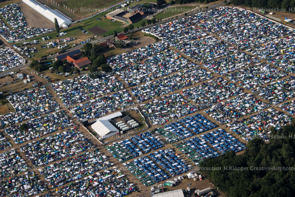 Weeze Parookaville 2022_ Creative_Airphotography H.Klöpper-6028 | Parookaville 2022 Weeze. Das größte Elektro Event Festival mit 220.000 Besucher. Zeltstadt - Realisiert mit Pictrs.com