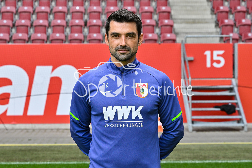 FC Augsburg 2025/26 | Thomas KASPARETTI / Einzelfoto / Freisteller / Media Day FC Augsburg: WWK-Arena am 06.08.2025