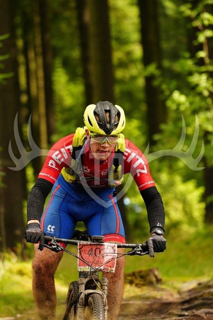 Image00233 | Fotogalerie der Treibjagd im Dunkelwald - Dein MTB Etappenrennen im Erzgebirge - Realisiert mit Pictrs.com