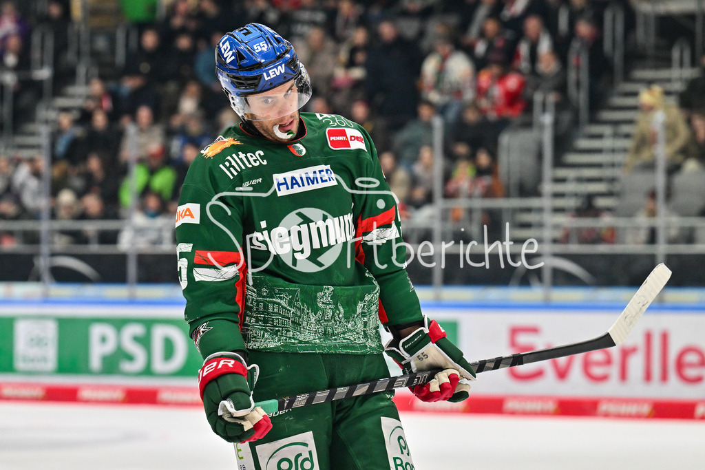 Augsburger Panther - Kölner Haie | AUGSBURG, GERMANY - 11. JANUARY: im Bild Ryan BUTTON (Augsburger Panther 55) / Einzelfoto / Freisteller während dem Match zwischen den Augsburger Panthern und den Kölner Haien am 39. Spieltag der penny DEL im Curt Frenzel Stadion