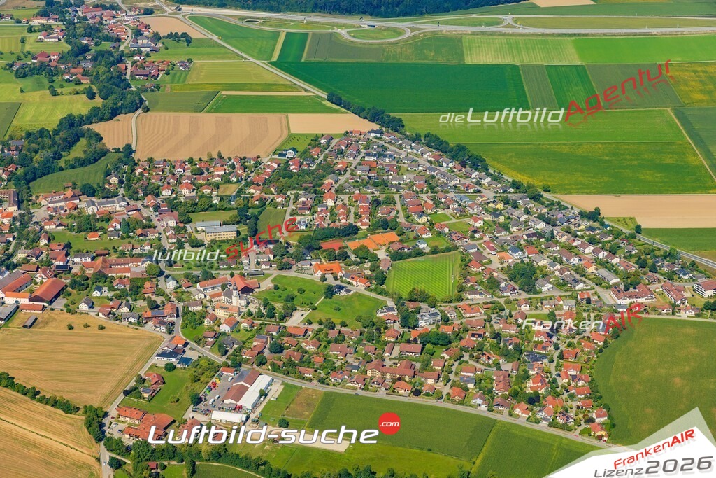 Luftaufnahme von Kirchham Vs Google Maps- Die Luftaufnahme wurde 2025 vom UL-Flugzeug heraus erstellt ( keine Drohne ) - Hochauflösende Luftaufnahme - für professionelle Ausdrucke geeignet. Die Geschenkidee !Mit Lizenz und Bildrechte bestellbar
