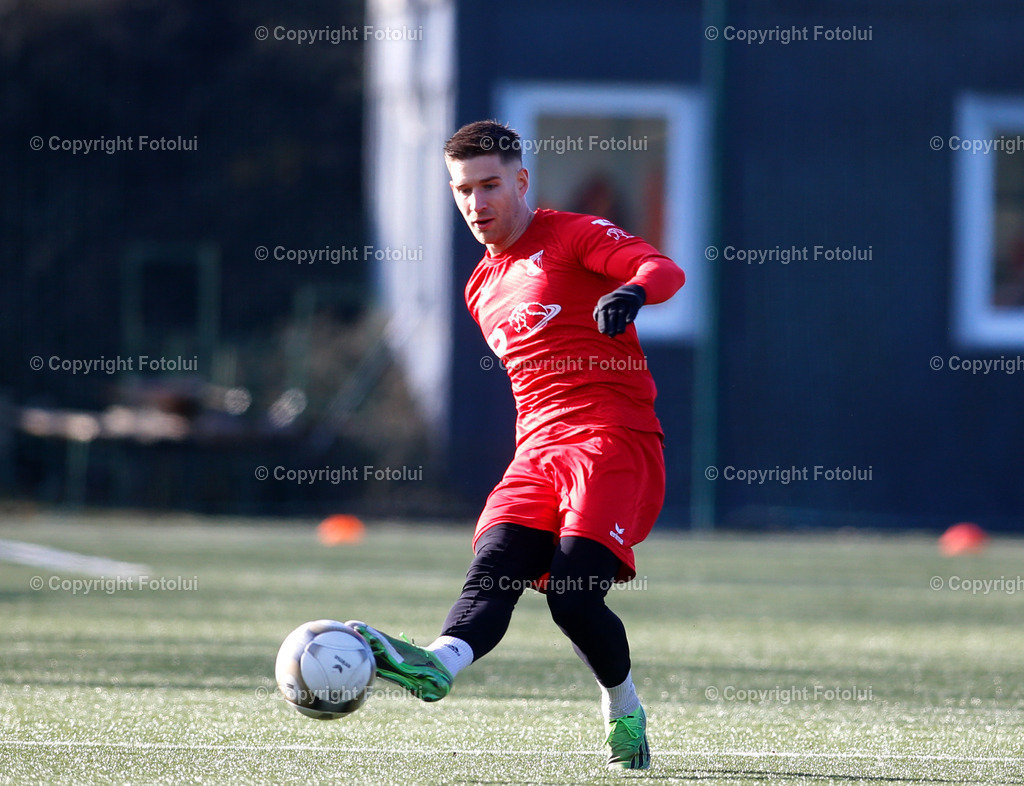 A_LUI_01022025_00003 | SPORT FUSSBALL TESTSPIEL ASKOE OEDT -SV HAIDLMAIR GRUEN WEISS MICHELDORF 01.02.2025 IM BILD :ARNE AMMERER  (OEDT)  FOTO:FOTOLUI