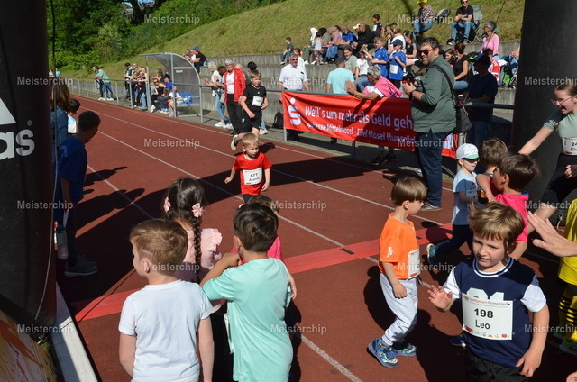 17-10-03_ | Meisterchip Fotoshop - Realisiert mit Pictrs.com