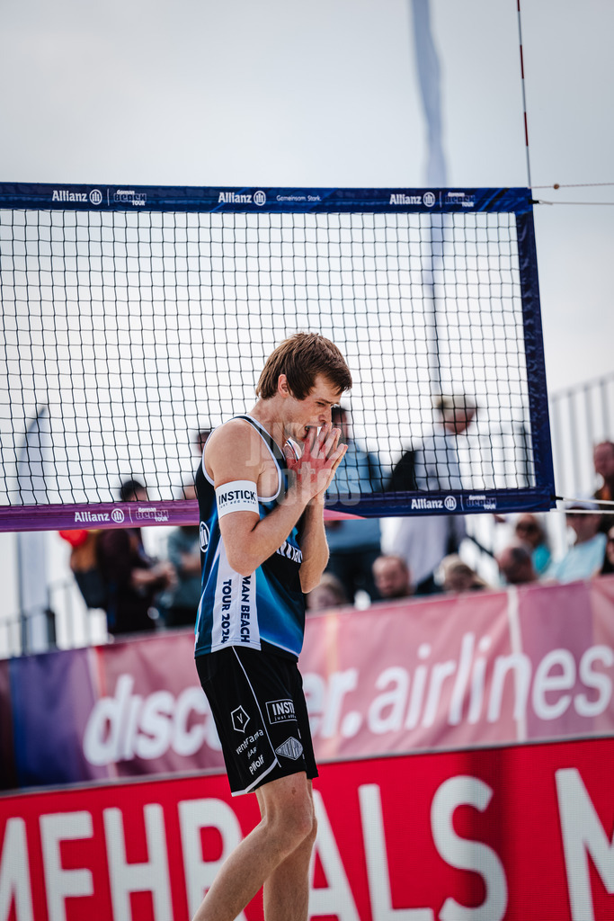 Beachvolleyball | Männer | German Beach Tour 2024 | Tourstop Bremen | 08.06.2024 | Peter Wolf ärgert sich