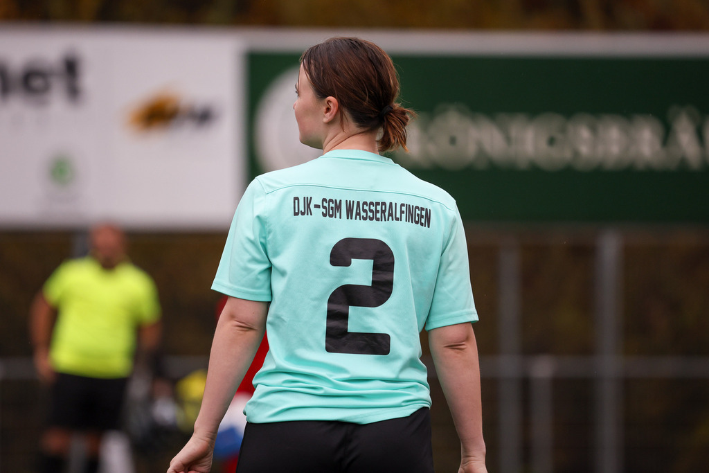 FCHWAS_251102_2433 | 1.FC Heidenheim 1846 II vs. SGM DJK-SV Wasseralfingen/Neuler, Fußball, Frauen, Bezirksliga, 2025/2026, 8. Spieltag, 02.11.2025 in Mergelstetten (Foto: Michael Bulling) - Realisiert mit Pictrs.com