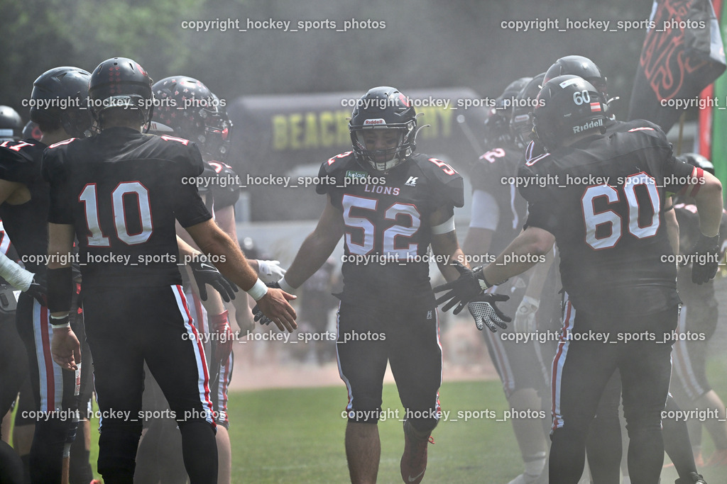 Carinthian Lions vs. Cineplexx Blue Devils | #52 Enze Kevin Carinthian Lion, Carinthian Lions vs. Cineplexx Blue Devils, Carinthian Lions vs. Cineplexx Blue Devils am 09.06.2025 in Klagenfurt (ASV Sportplatz), Austria, (Photo by Bernd Stefan)